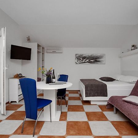 Apartments By The Sea Drasnice, Makarska - 2581 部屋 写真
