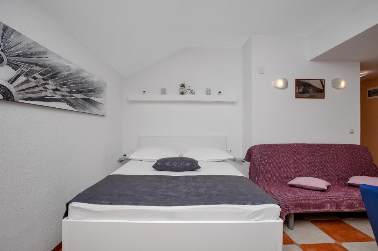 Apartments By The Sea Drasnice, Makarska - 2581 エクステリア 写真