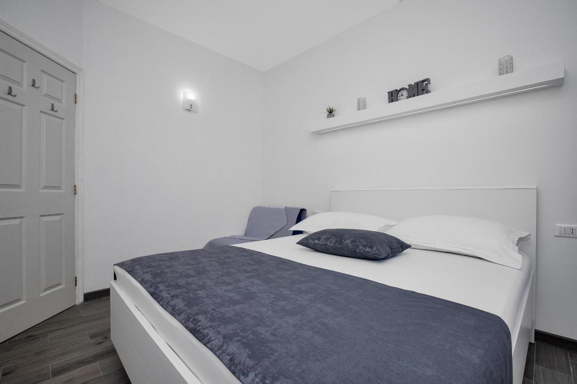 Apartments By The Sea Drasnice, Makarska - 2581 部屋 写真